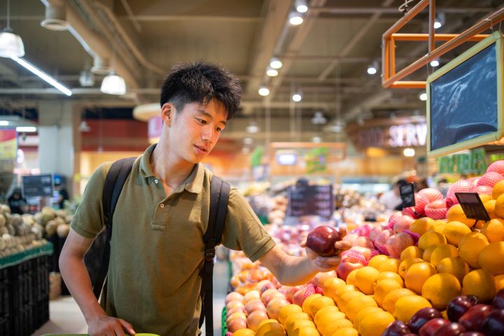 iStock-1222878170_Vic_Market_720X480.jpg