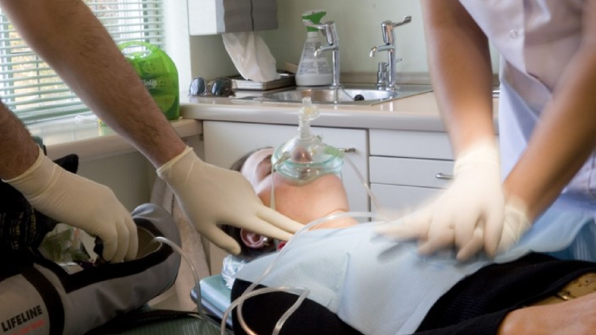 Management of Medical Emergencies in the Dental Practice