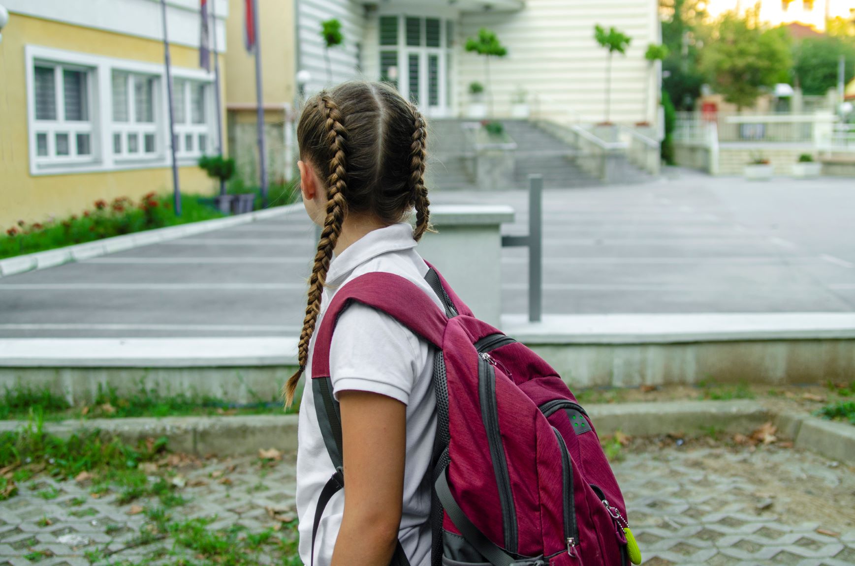 In2School: Supporting school refusing students to return to school