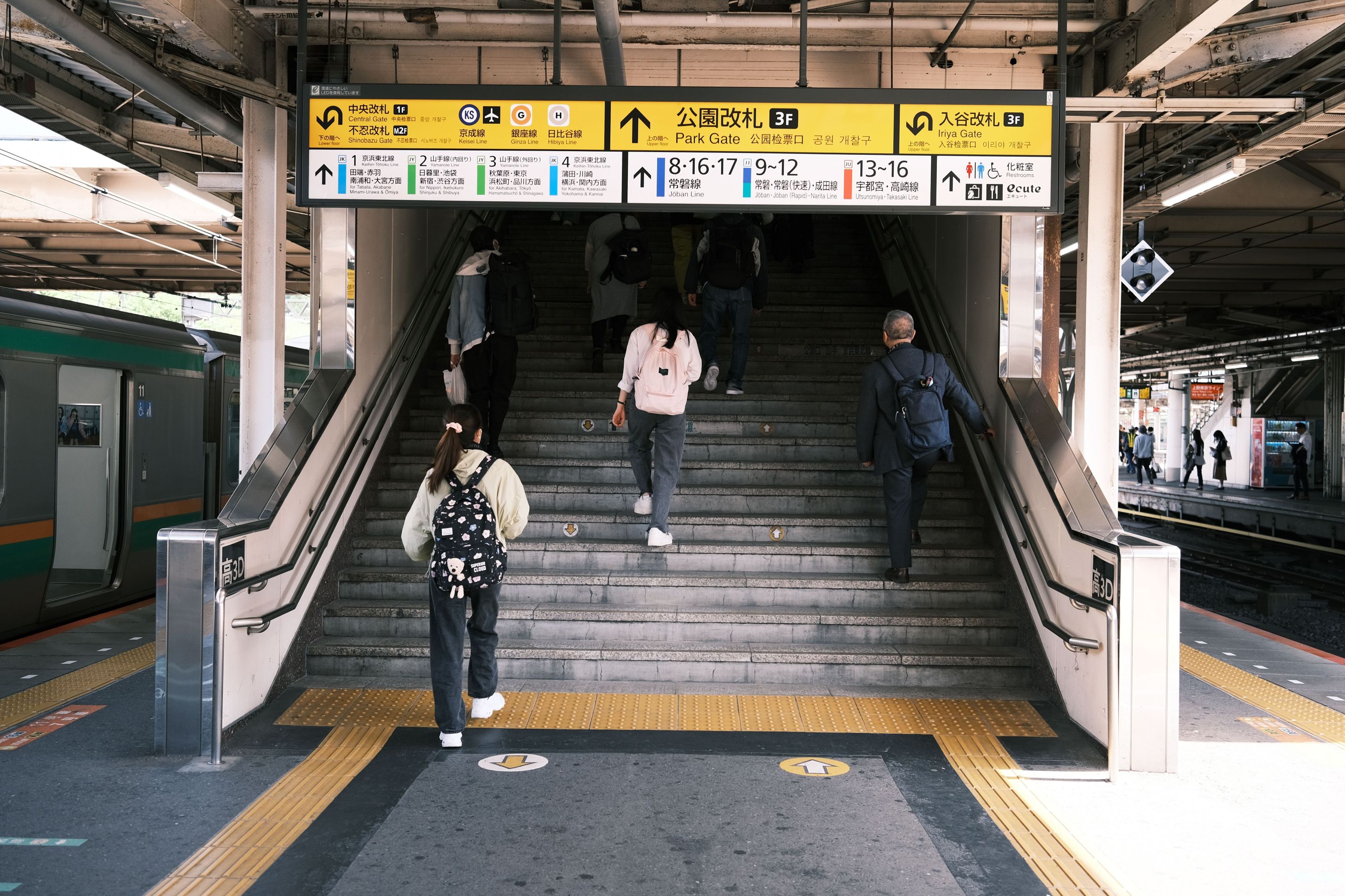 JAPANESE CONVERSATION FOR TRAVELLERS