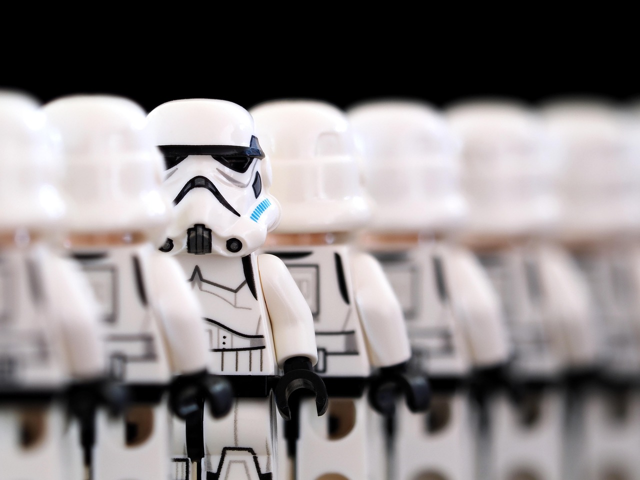 stormtrooper-2899982_1280.jpg