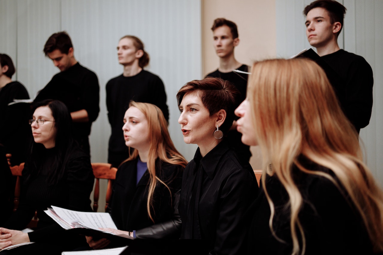 SINGING TO IMPROVE