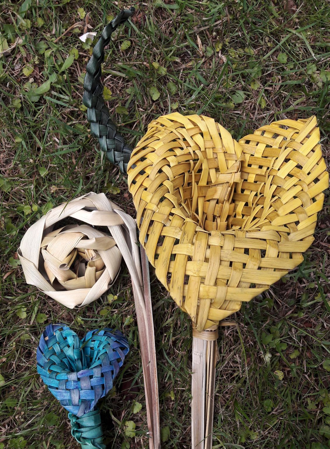 RARANGA WEAVING: PUTIPUTI (FLOWERS) 
