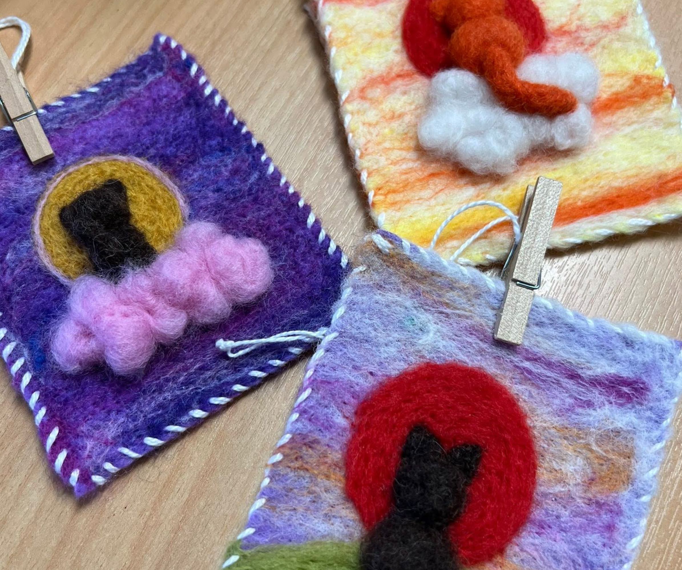 Needle Felt a Mini Cat Scene