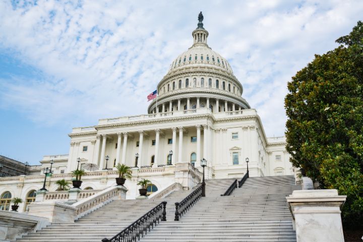 Understanding US FDA Regulations: Food & Beverage, Medical Devices Sector 